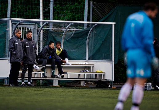  Sören Cratz, tränare IFK Norrköping, kollar på spelet.