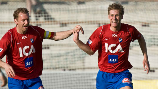  Mario Vasilj grattas av Fredrik Bild, jubel.