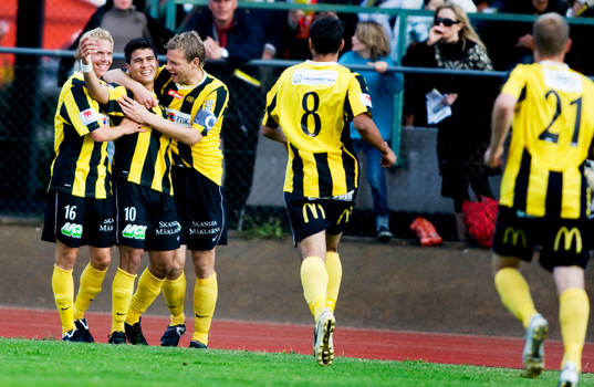  Jose de Oliveira, Marcus Jarlegren, Janne Saarinen, Häcken, jubel.