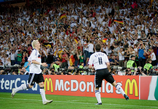  Batian Schweinsteiger och Miroslav Klose, Tyskland, jubel.
