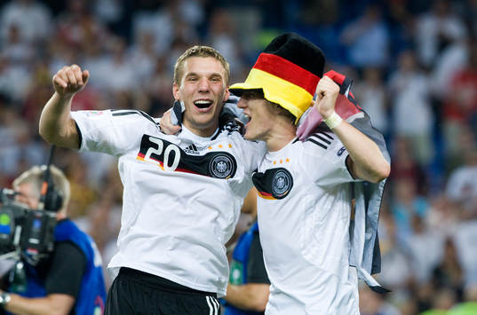  Lukas Podolski och Bastian Schweinsteiner, Tyskland, jubel.