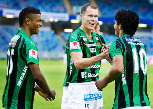  Daniel Morais Reis, GAIS, gör 2-0. Fredrik Lundgren, Wanderson do Carmo. Jubel