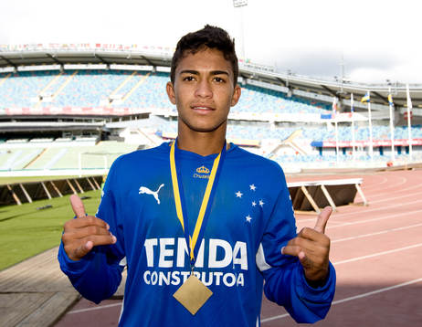 P16, Cruzeiro EC - Karlslunds IF: Eduardo (Dudu), Cruzeiro