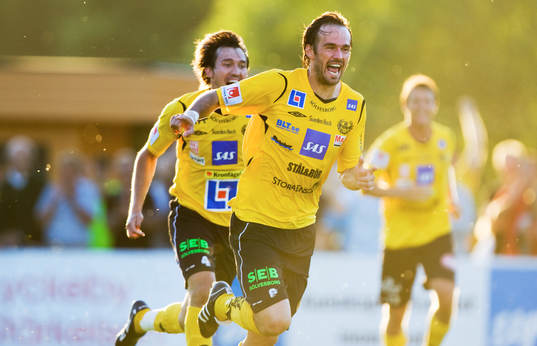  1-0 genom Sasa Zimonjic, Mjällby, Jubel.