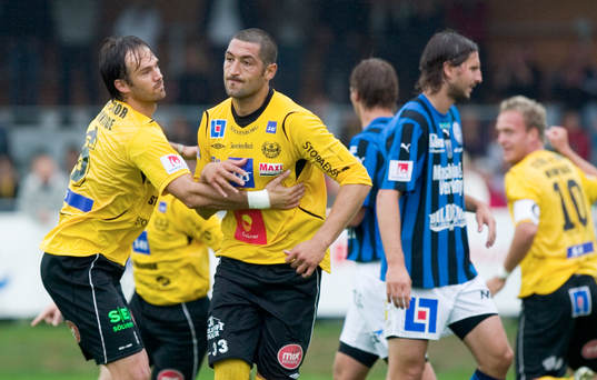  Juan Robledo, Sasa Zimonjic, Mjällby, jubel