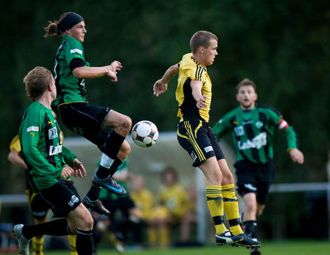  Johan Lauber missar bollen.