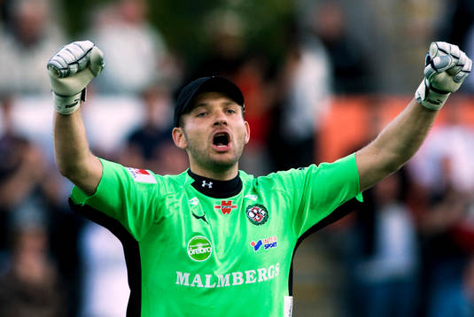 John Albåge, målvakt, Örebro, jubel.