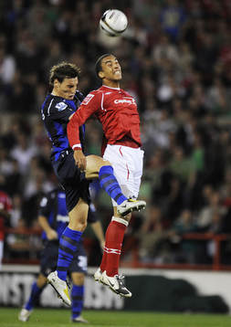  Dean Whitehead och  James Perch.