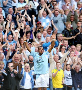  Robinho, Glädje, jubel.