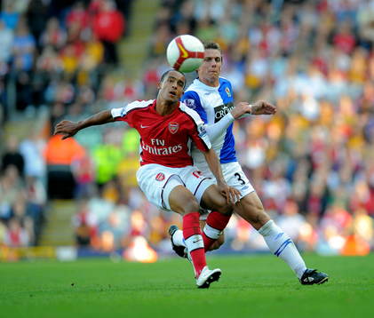 Theo Walcott, Arsenal och Stephen Warnock, Blackburn