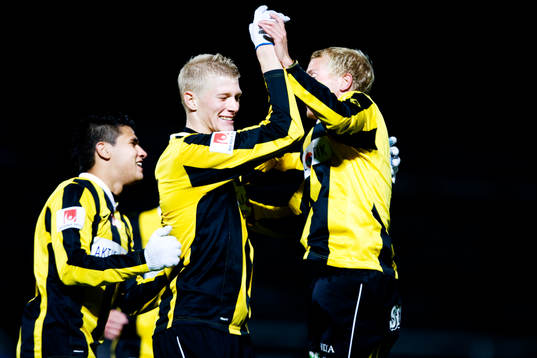  Paulinho, Tom Söderberg, Marcus Jarlegren, Häcken, Jubel.