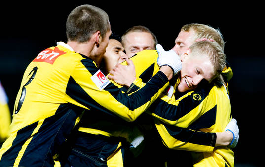  Mattias Östberg, Paulinho, Tom Söderberg, Marcus Jarlegren, Häcken, Jubel.