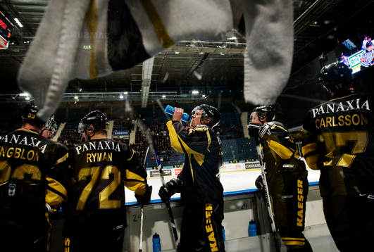 Dick Tärnström, AIK, dricker vatten