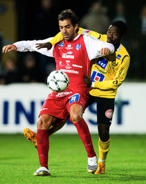  Patrick Osiako och Ricardo Penella Aguilá.