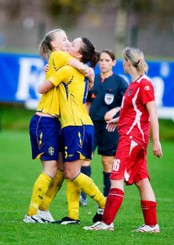  Sofia Jakobsson, Antonia Göransson, jubel, Sverige.