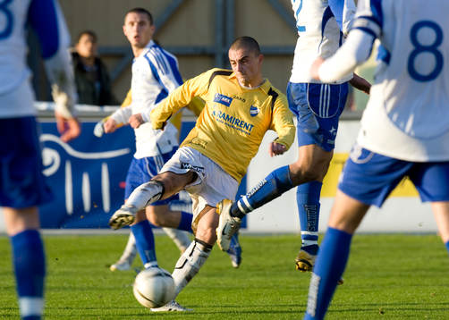  Blerim Mullici laddar.