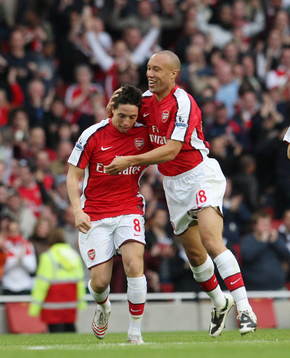  Samir Nasri och Mikael Silvestre, Arsenal, glädje, jubel.