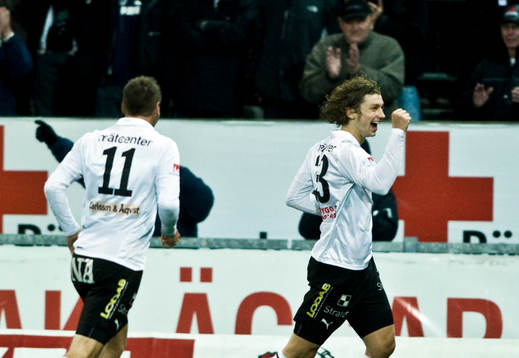  Roni Porokara, Örebro, jubel efter segermålet 3-1.