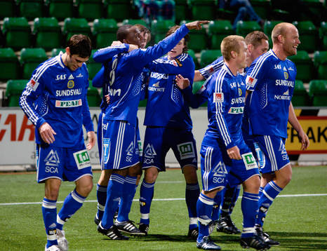 Robert Mambo Mumba, Sundsvall jubel med Linus Hallenius