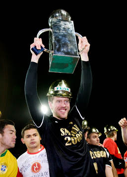  Joachim Lantz, med pokalen, jubel. Svenska Mästare 2008, SM-guld, guld, glädje, pokal.
