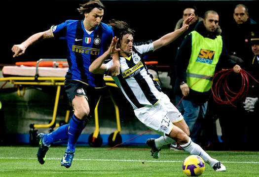  Zlatan Ibrahimovic, Inter och Nicola Legrottaglie, Juventus.