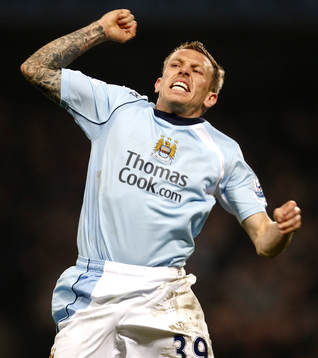  Craig Bellamy, glädje och jubel efter andra målet för Manchester City.