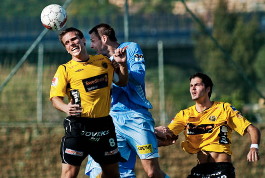 Anders Svensson, Elfsborg, vinner en nickduell