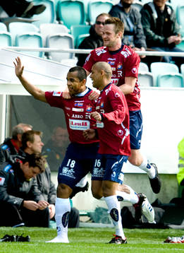  Alvaro Santos, Dennis Jonsson, Alessandro Silva Perreira, jubel.