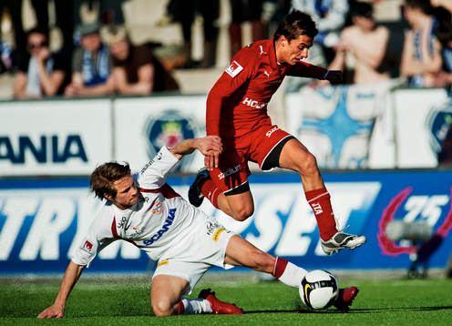 Andi Toompuu, Assyriska, glidtacklar Christopher Telo,