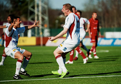 Eddie Moussa och Xhevdet Llumnica, Assyriska, jubel