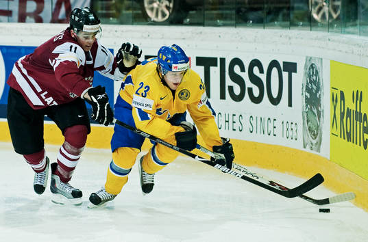 Kristaps Sotnieks, Lettland, utmanar Linus Omark, Sverige
