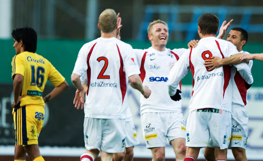  Xhevdet Llumnica, Assyriska efter 2-0. Jubel.