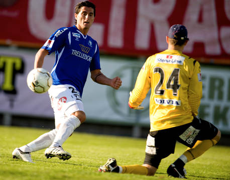   Yousef Fakhro, Trelleborg och Nathan Coe, målvakt Örgryte.