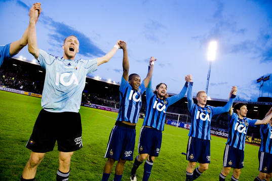  Oskar Wahlström, målvakt Boyd Mwila, Jan Tauer och Toni Kuivasto, jubel efter slutsignal