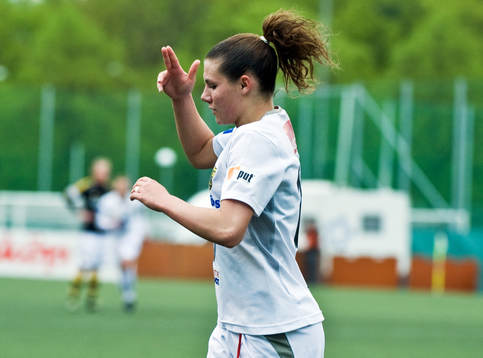  Ramona Bachmann,  jubel efter 0-1.