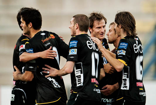  Jubel bland Elfsborg-spelarna efter 0-1.