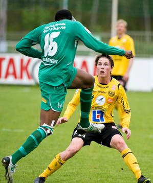 Emanuel Svensson, Mjällby. Etchu Tabe, Ljungskile