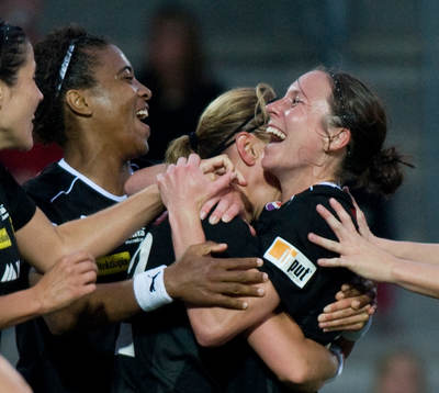  1-2, Karolina Westberg och Hanna Ljungberg, Umeå, jubel.