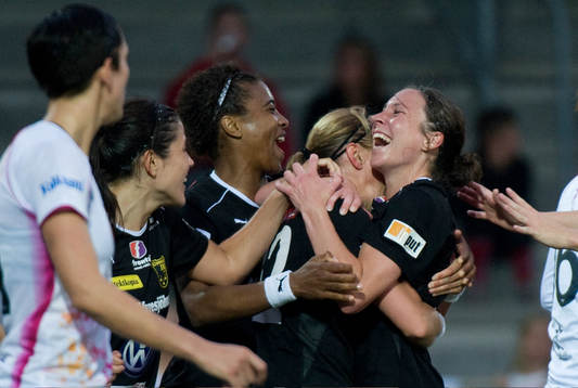  1-2, Karolina Westberg och Hanna Ljungberg, Umeå, jubel.