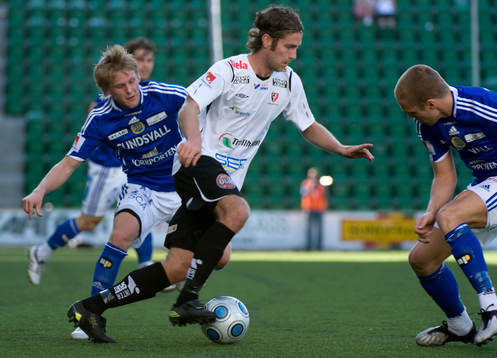  Petter Digneus, Trollhättan mot Ari Skulason, Sundsvall