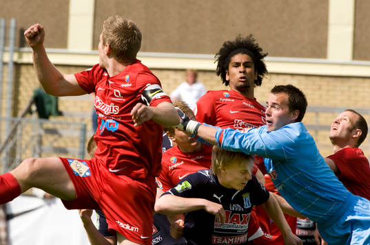  Ola Svensson, målvakt, Bunkeflo.