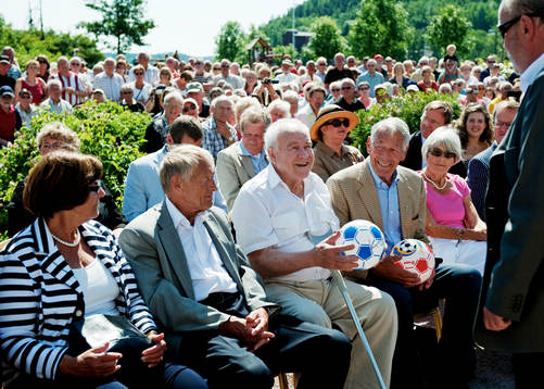  Spelare ur VM-laget 1958 närvarade.