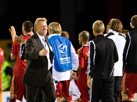  Horst Hrubesch, tränare, Tyskland, jubel