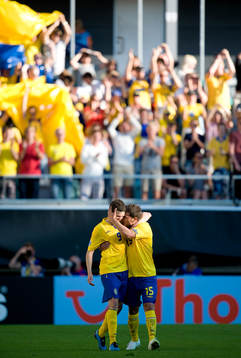  Labinot Harbuzi, Marcus Berg, Sverige, jubel, glädje, kram efter 3-3
