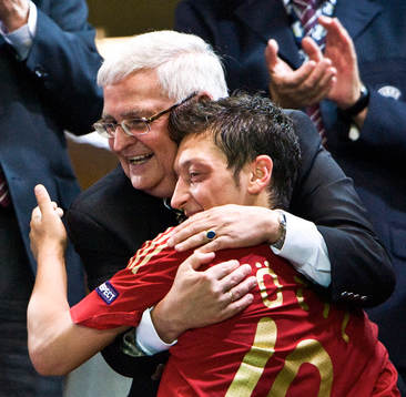  Mezut Özil, jubel, glädje. 