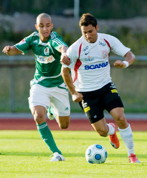  Elvis da Silva Santana, Väsby och Stefan Batan, Assyriska.