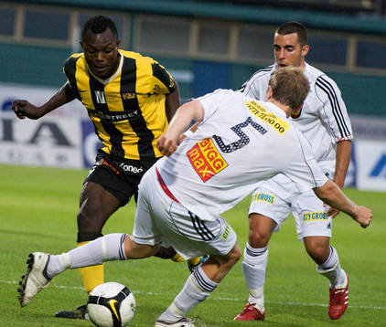 John Chibuike, Häcken. Kim Odelius, Brommapojkarna