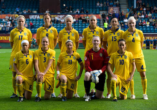 Startelva, övre raden från vänster: Lisa Dahlkvist,