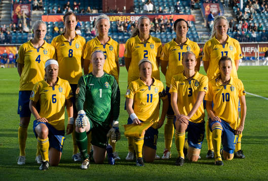 Startelva, lagbild, Bakre raden från vänster: Anna