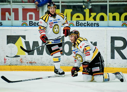 Eero Somervuori och Stephen Dixon, Brynäs, jubel